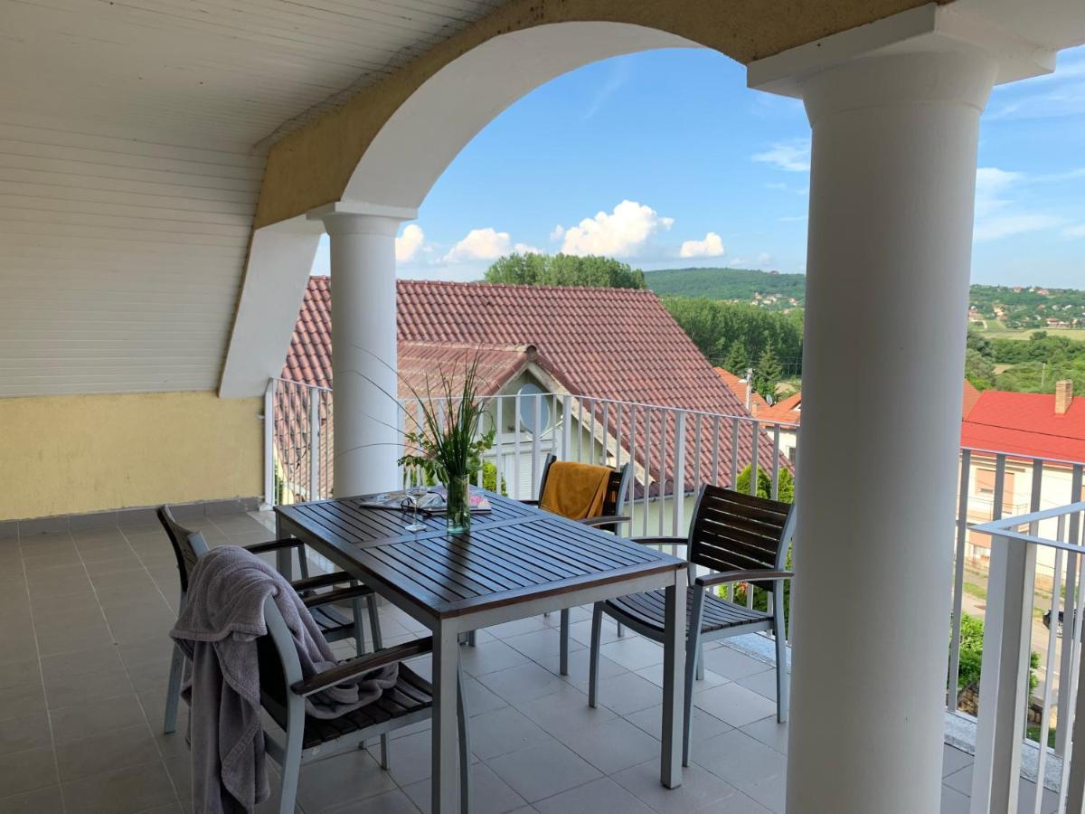 Lilium Villa Heviz Exterior photo